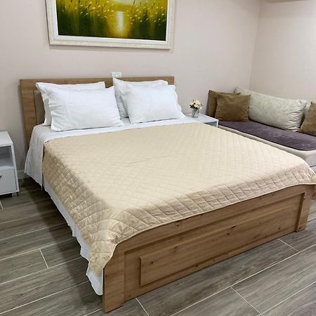 Persephone Hotel Himare Luaran gambar