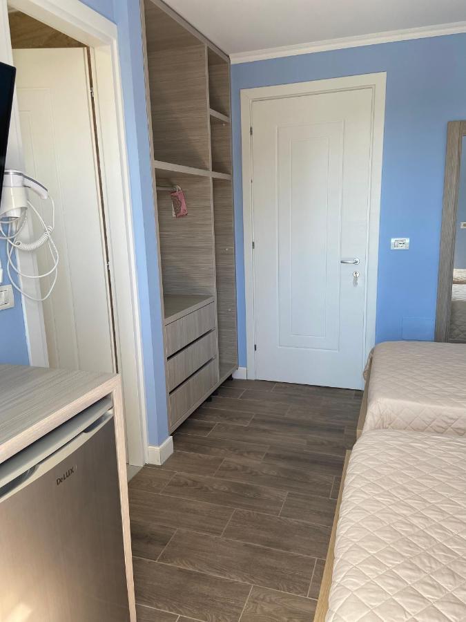 Persephone Hotel Himare Luaran gambar