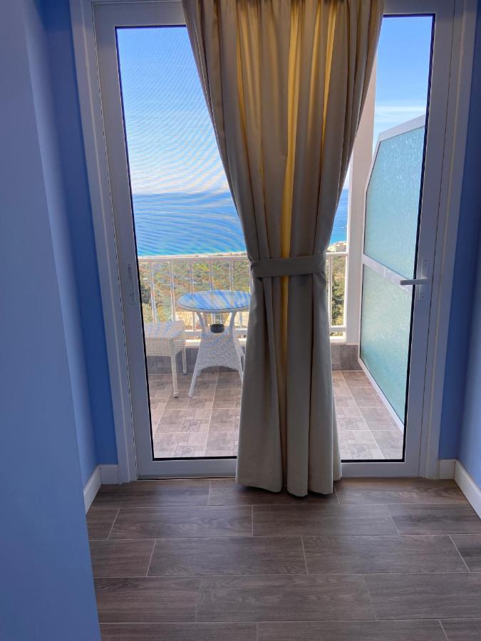 Persephone Hotel Himare Luaran gambar