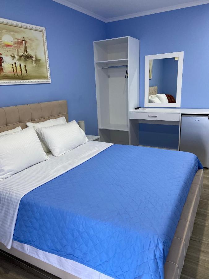 Persephone Hotel Himare Luaran gambar