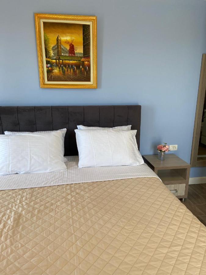 Persephone Hotel Himare Luaran gambar