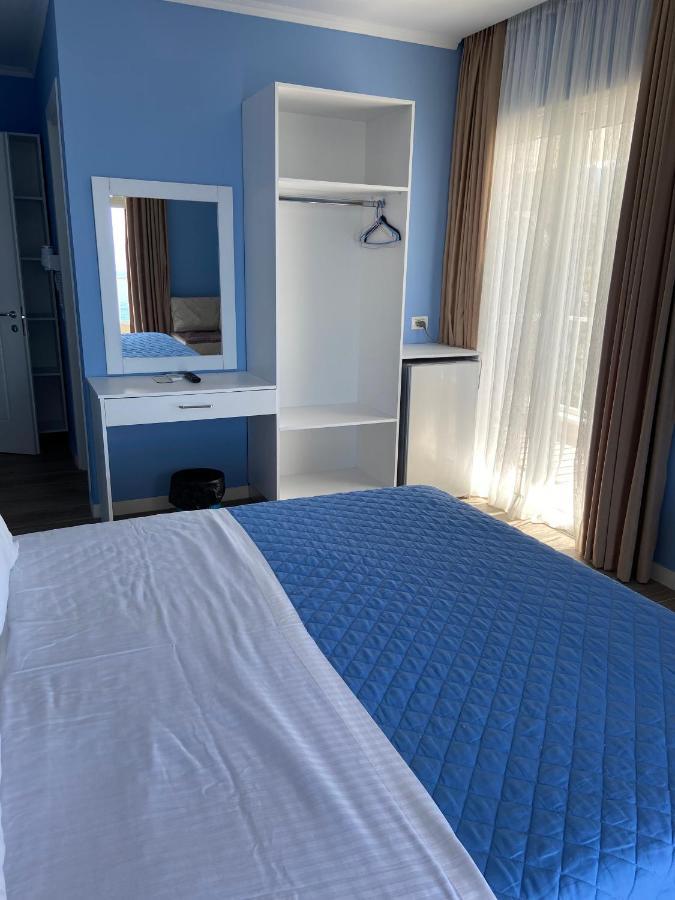 Persephone Hotel Himare Luaran gambar