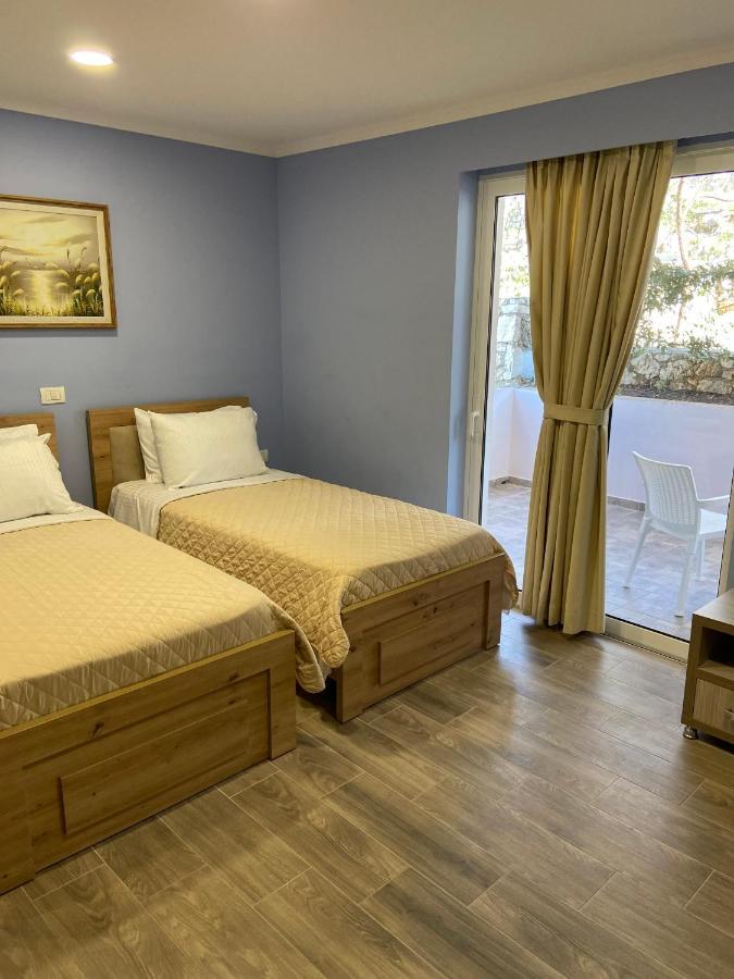 Persephone Hotel Himare Luaran gambar