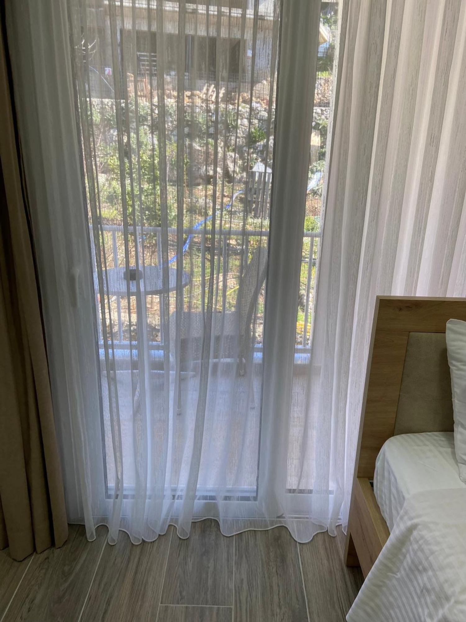 Persephone Hotel Himare Luaran gambar
